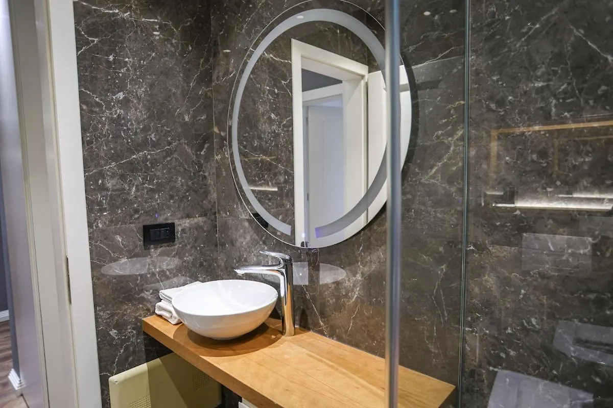 Apartment Miku Apartment-Luxurious 2Bd Private Parking Tirana